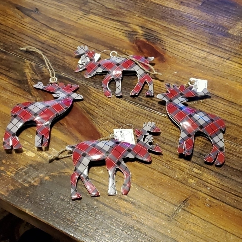 𝅺Set of 4 Melrose Plaid Reindeer Ornaments NWT